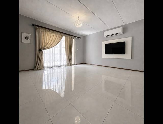 3 BEDROOM TOWNHOUSE FOR SALE IN RUIMSIG